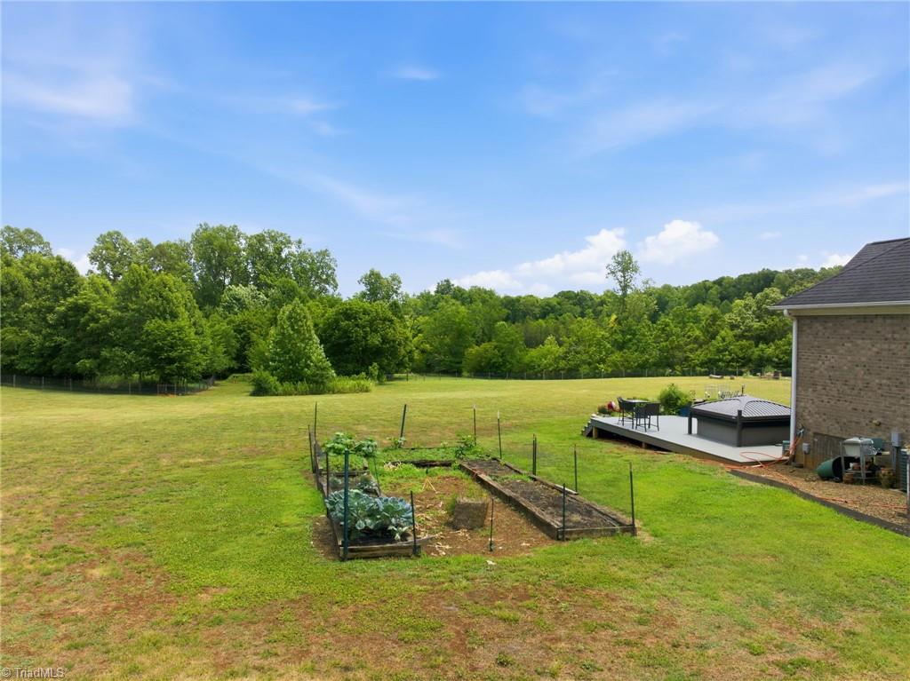 2335 Hohn Road High Point, NC 27263 - Photo 36 of 43