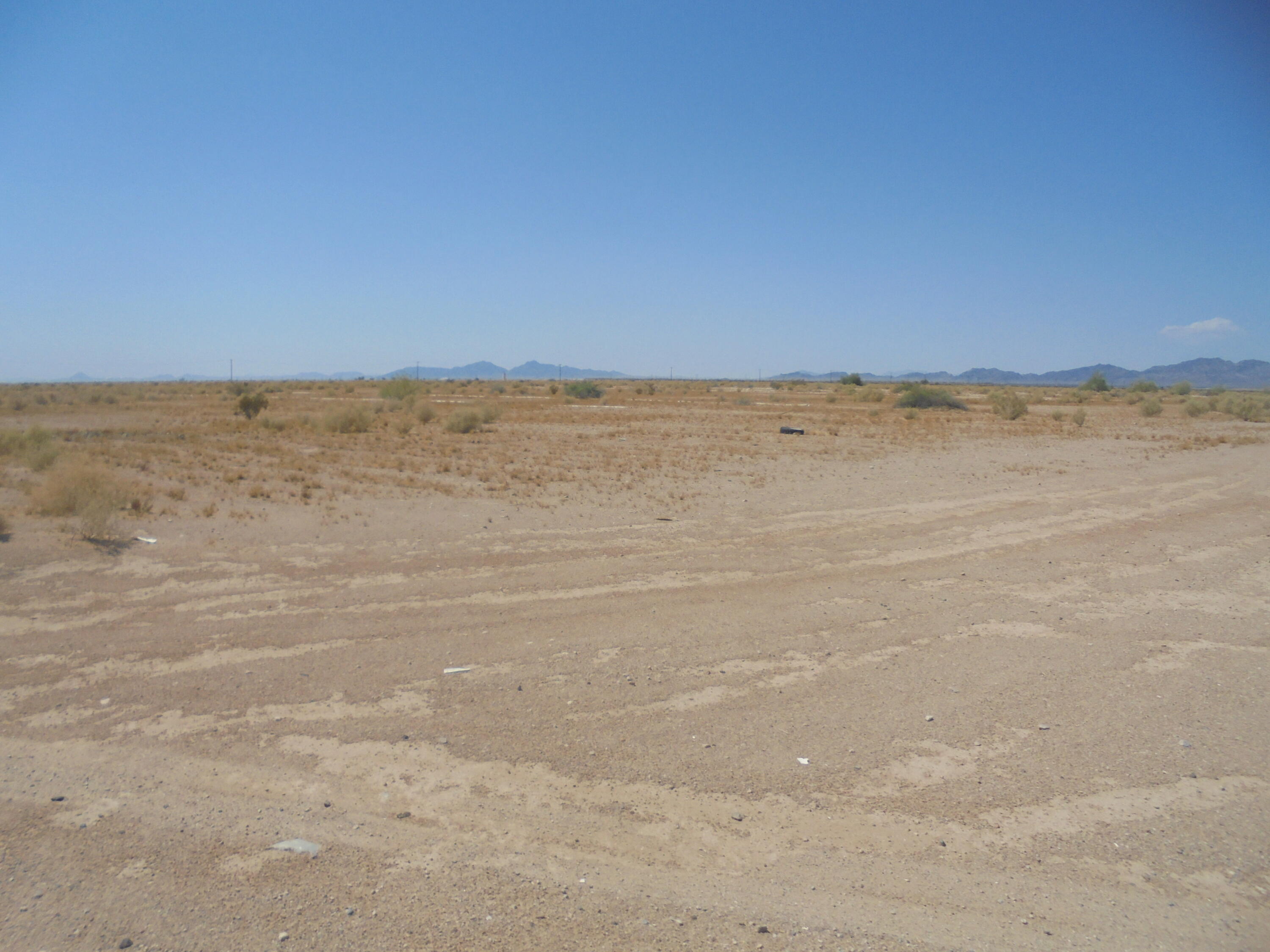 277 Acres Blythe, CA 92225 - Photo 6 of 11 a view of beach and mountain