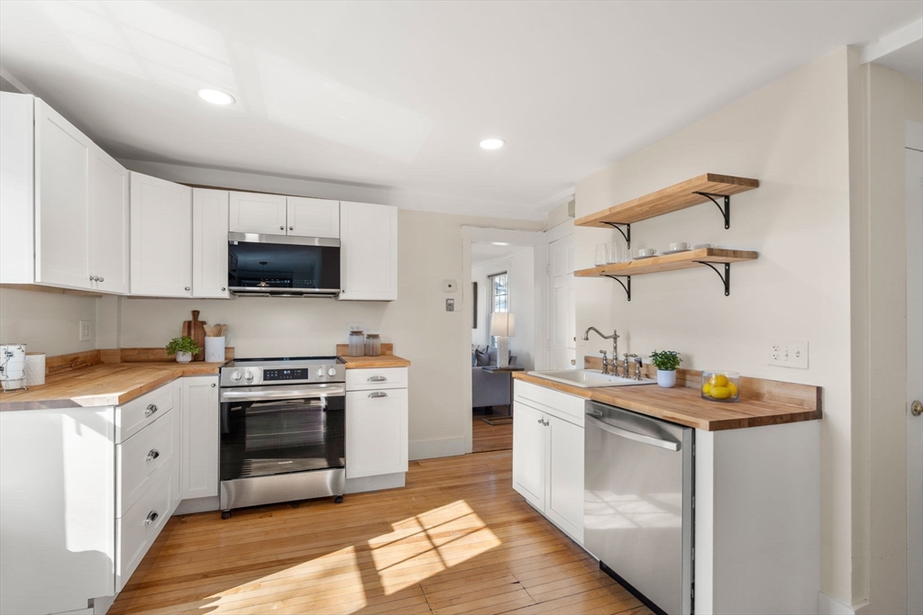 2 Commercial Street, Unit 3 Marblehead, MA 01945 - Photo 7 of 27