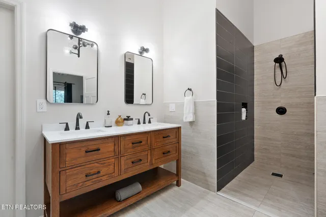 $2,474,900 | 1887 Bluff Mountain Road, Sevierville, TN 37876