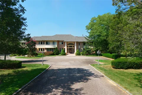 $5,250,000 | 6 Old Wagon Lane, Old Westbury, NY 11568
