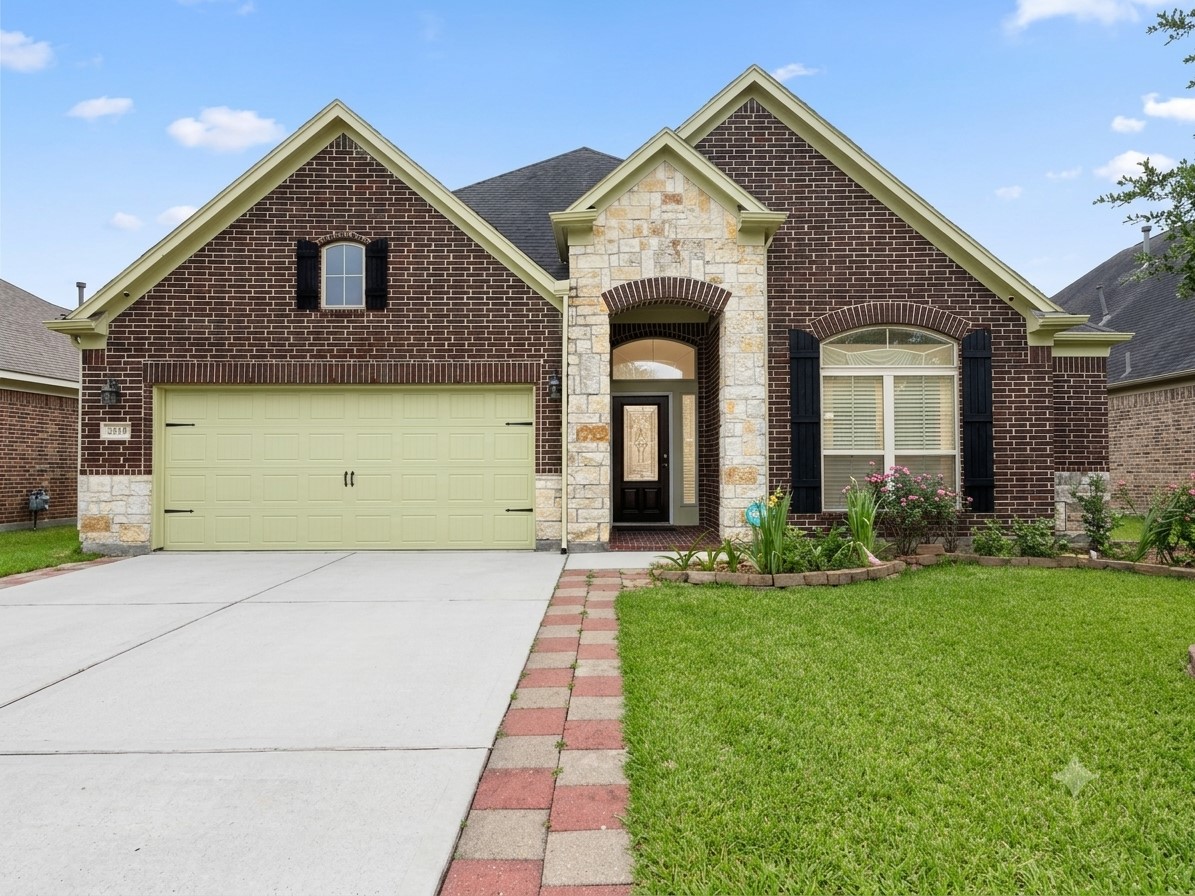 2818 Krenek Court Rosenberg, TX 77471 - Photo 2 of 21