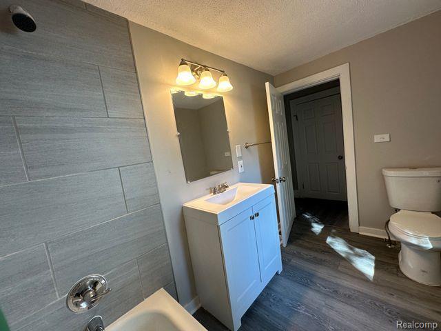 8426 Dale Center Line, MI 48015 - Photo 22 of 34 Gallery Image 22