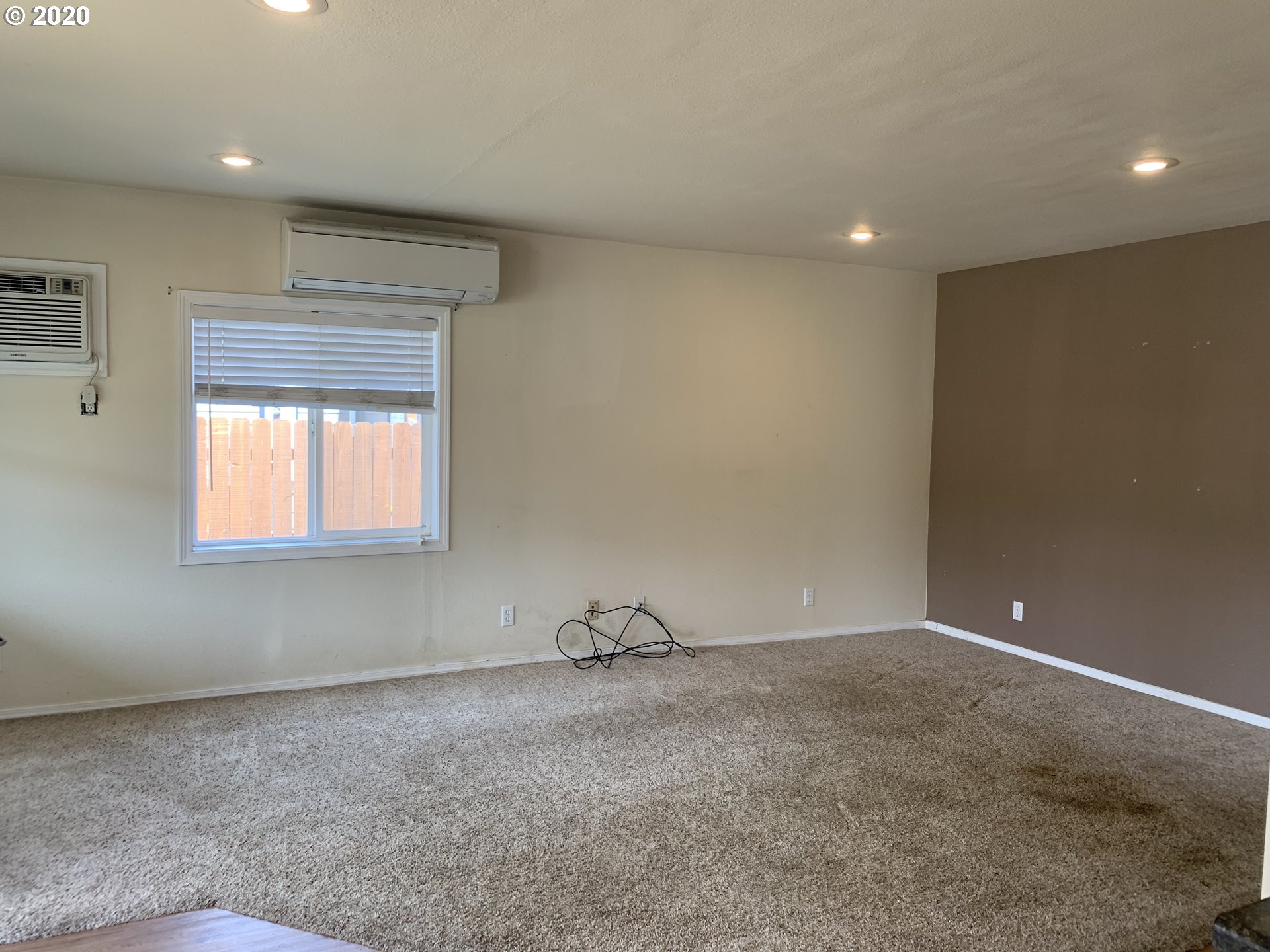475 East 2nd Avenue Riddle, OR 97469 - Photo 2 of 21