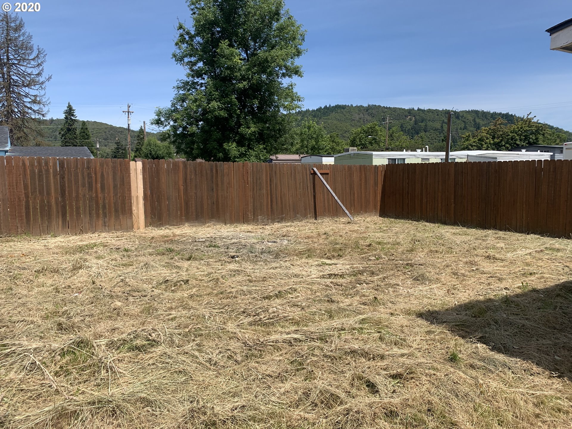 475 East 2nd Avenue Riddle, OR 97469 - Photo 15 of 21