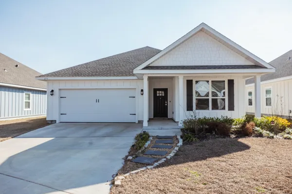 $2,195 | 233 Lyla Lane, Crestview, FL 32539