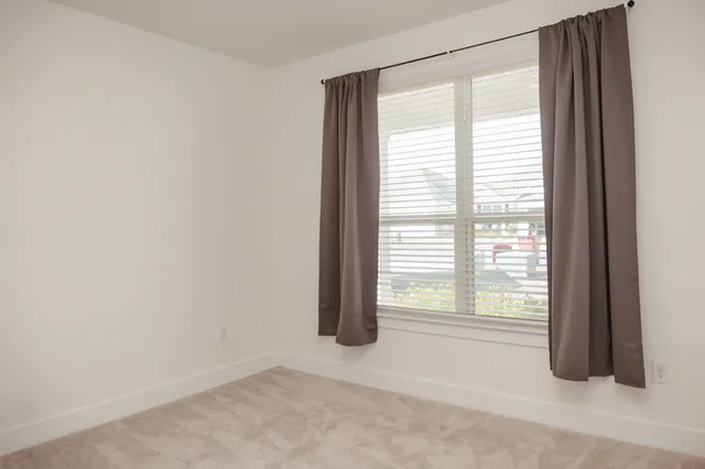 $2,295 | 233 Lyla Lane, Crestview, FL 32539