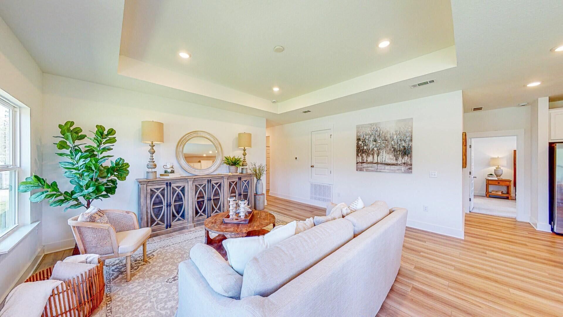 233 Lyla Lane Crestview, FL 32539 - Photo 6 of 24 20231031133816334758000000-o