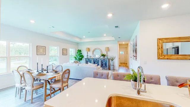 $2,295 | 233 Lyla Lane, Crestview, FL 32539