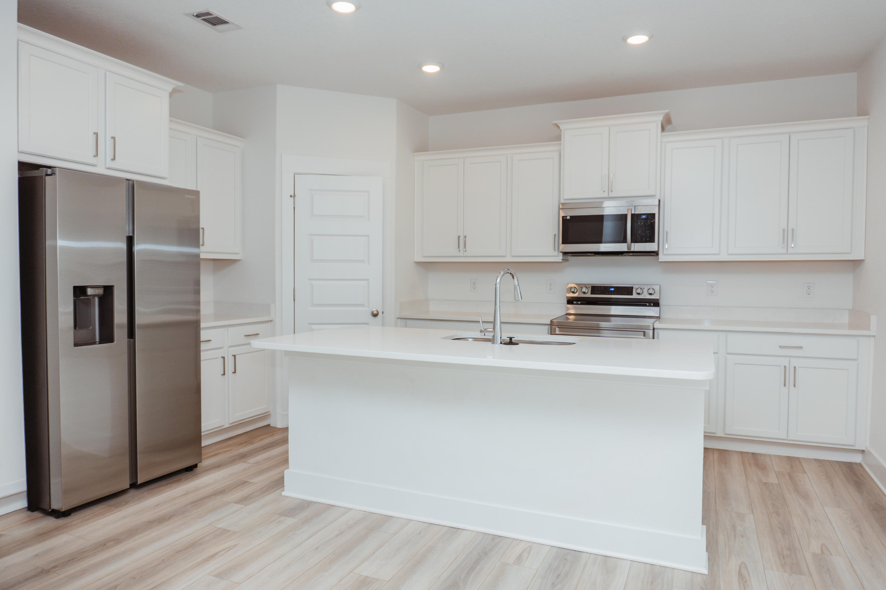 233 Lyla Lane Crestview, FL 32539 - Photo 10 of 33 Lyla233-30