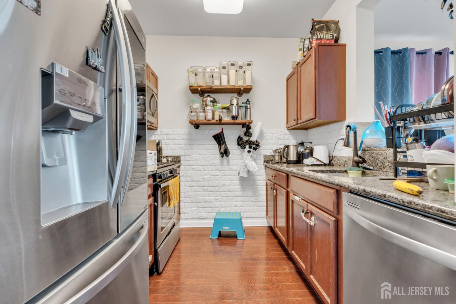 731 Strassle Way South Plainfield, NJ 07080 - Photo 8 of 23