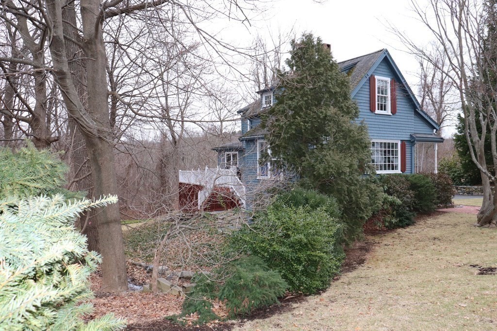32 Lincoln Street Lexington, MA 02421 - Photo 2 of 42