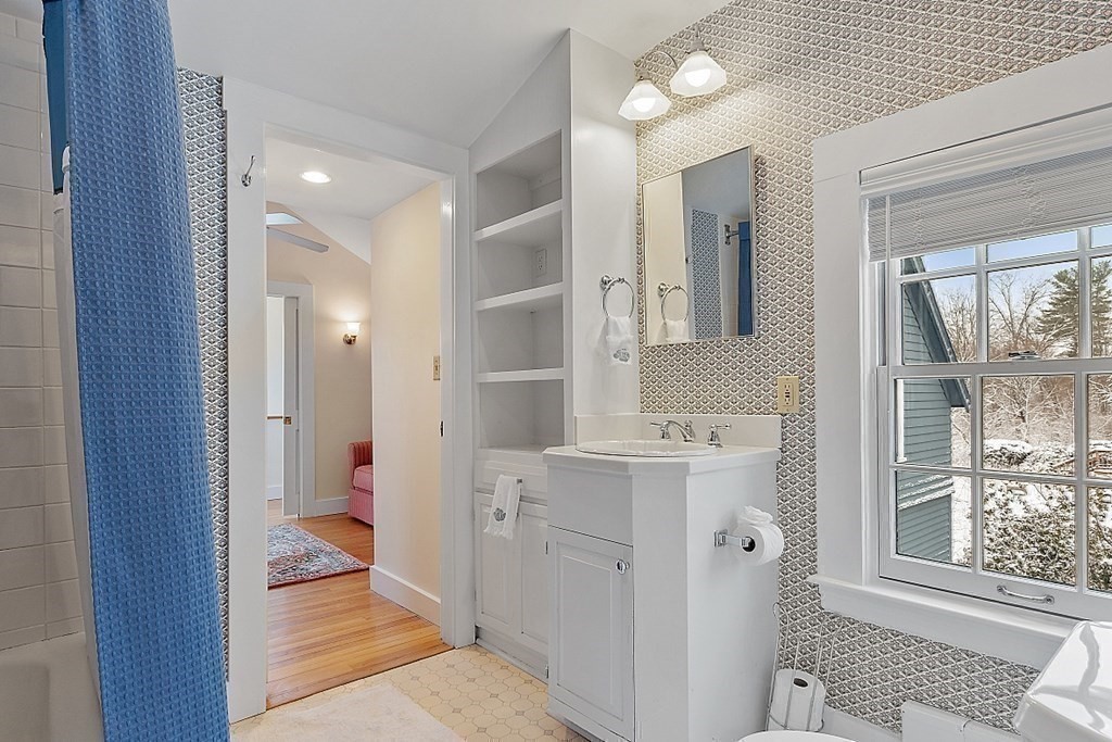 32 Lincoln Street Lexington, MA 02421 - Photo 37 of 42