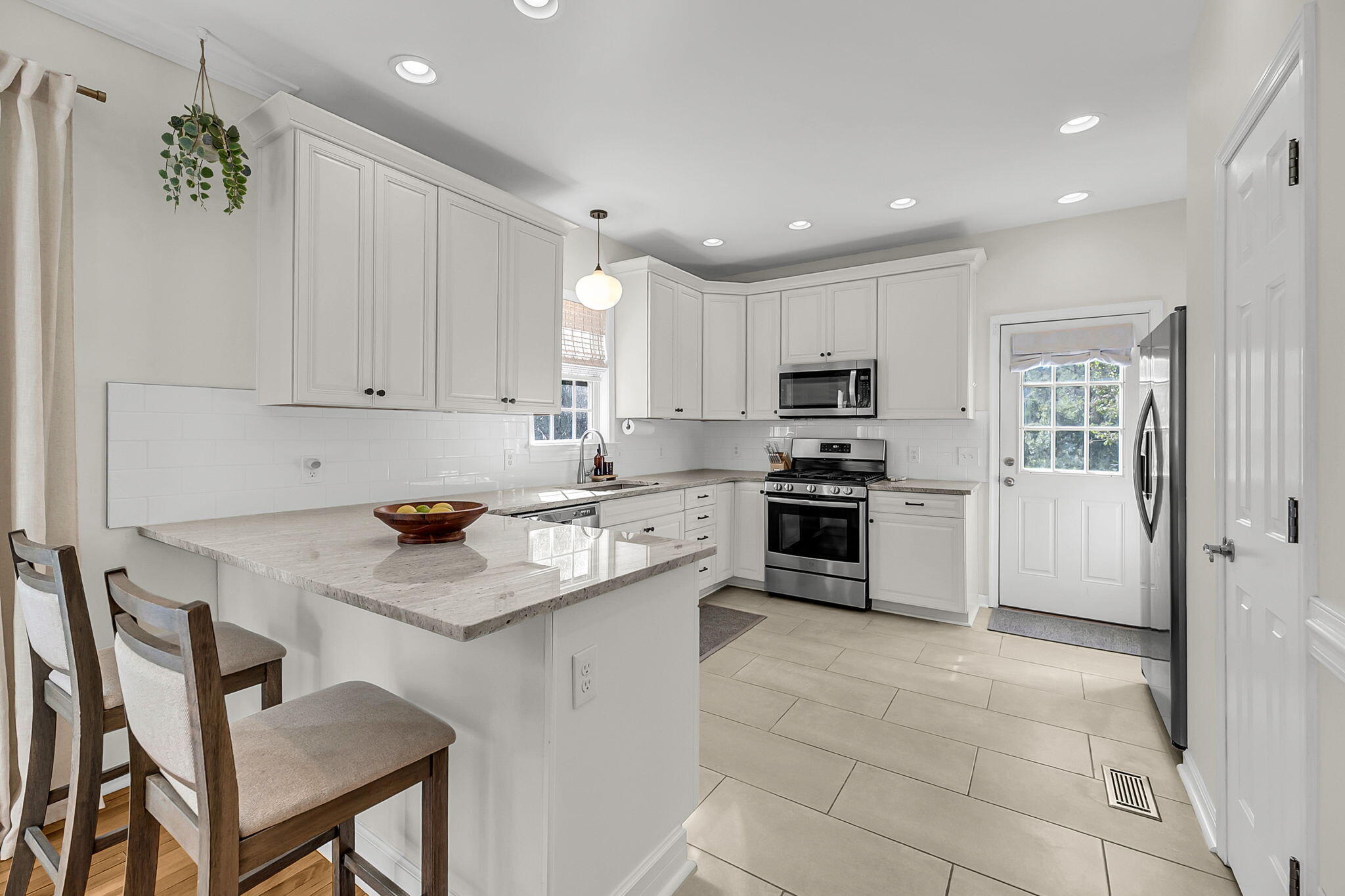 1265 Dogpatch Lane Johns Island, SC 29455 - Photo 7 of 41 Kitchen