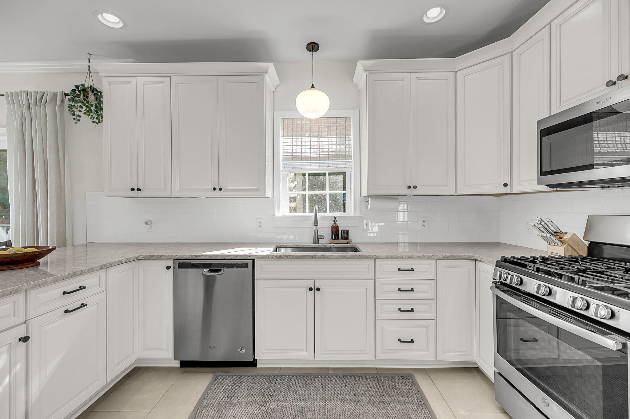 1265 Dogpatch Lane Johns Island, SC 29455 - Photo 8 of 41 Kitchen