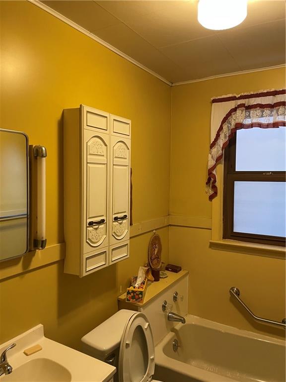 832 Thompson Avenue Donora, PA 15033 - Photo 21 of 34