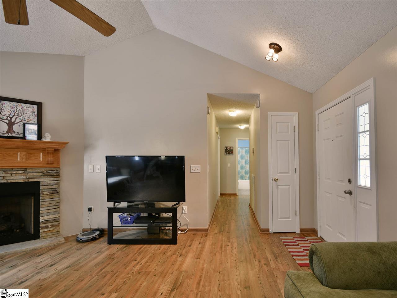 238 Jacqueline Road Piedmont, SC 29673 - Photo 8 of 33 Gallery Image 8