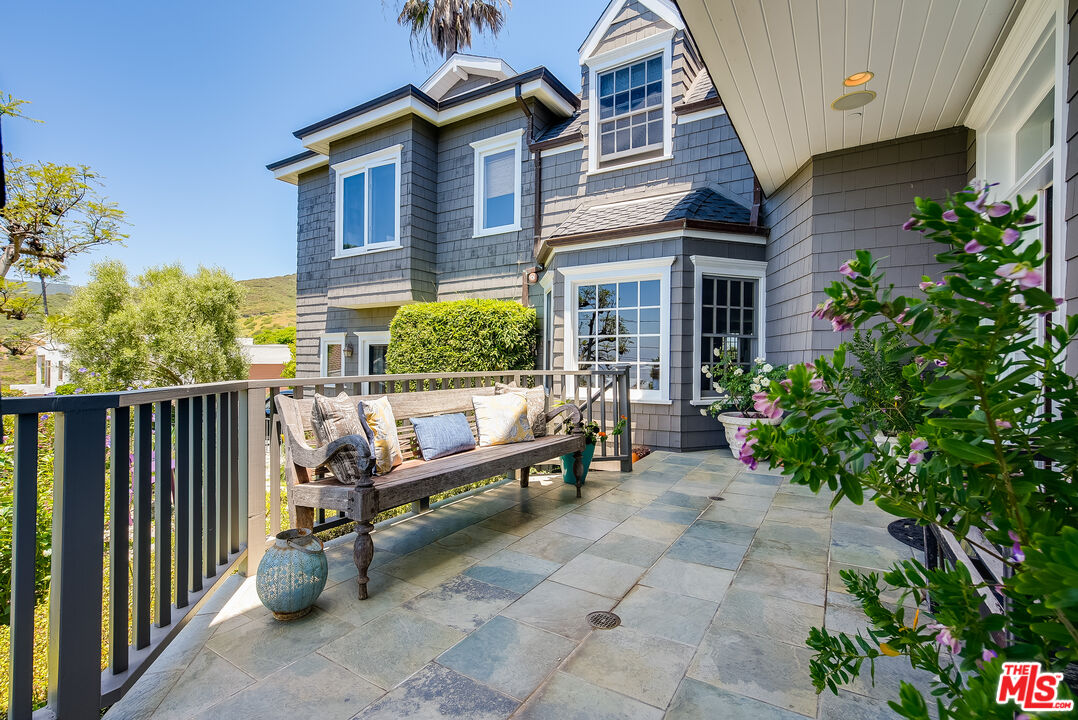 2962 Valmere Drive Malibu, CA 90265 - Photo 17 of 42 a view of a bench on the roof deck