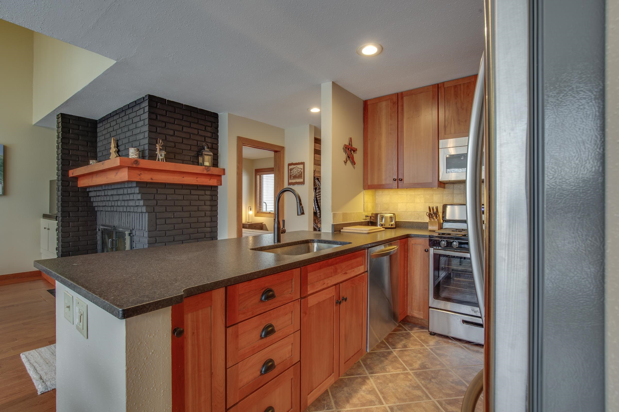 45 Timberline Road North, Unit B2 Killington, VT 05751 - Photo 10 of 27 Gallery Image 10