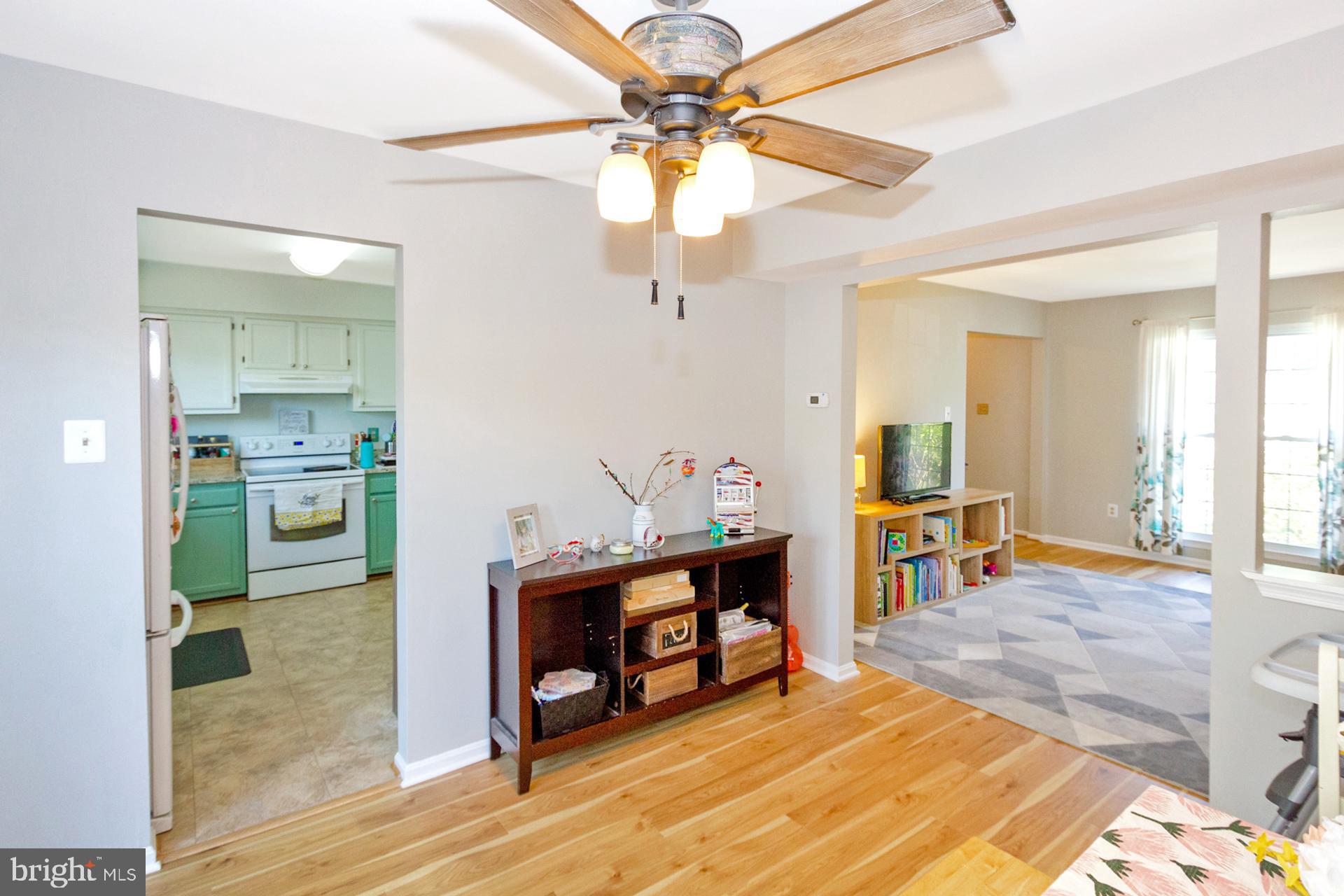 2621 Tabiona Circle Silver Spring, MD 20906 - Photo 8 of 25 Dining Room