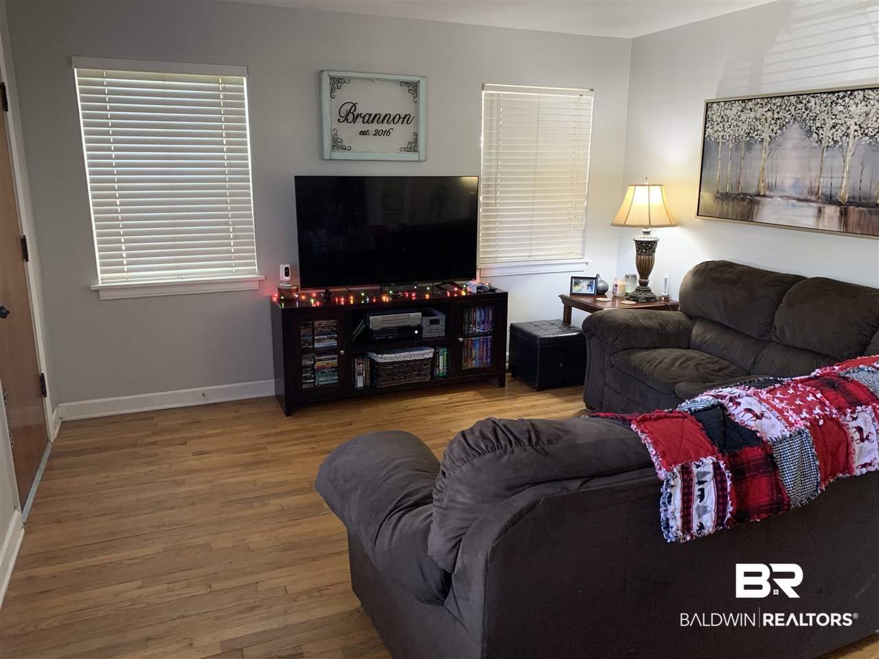 5317 Colonial Circle South Mobile, AL 36618 - Photo 2 of 9