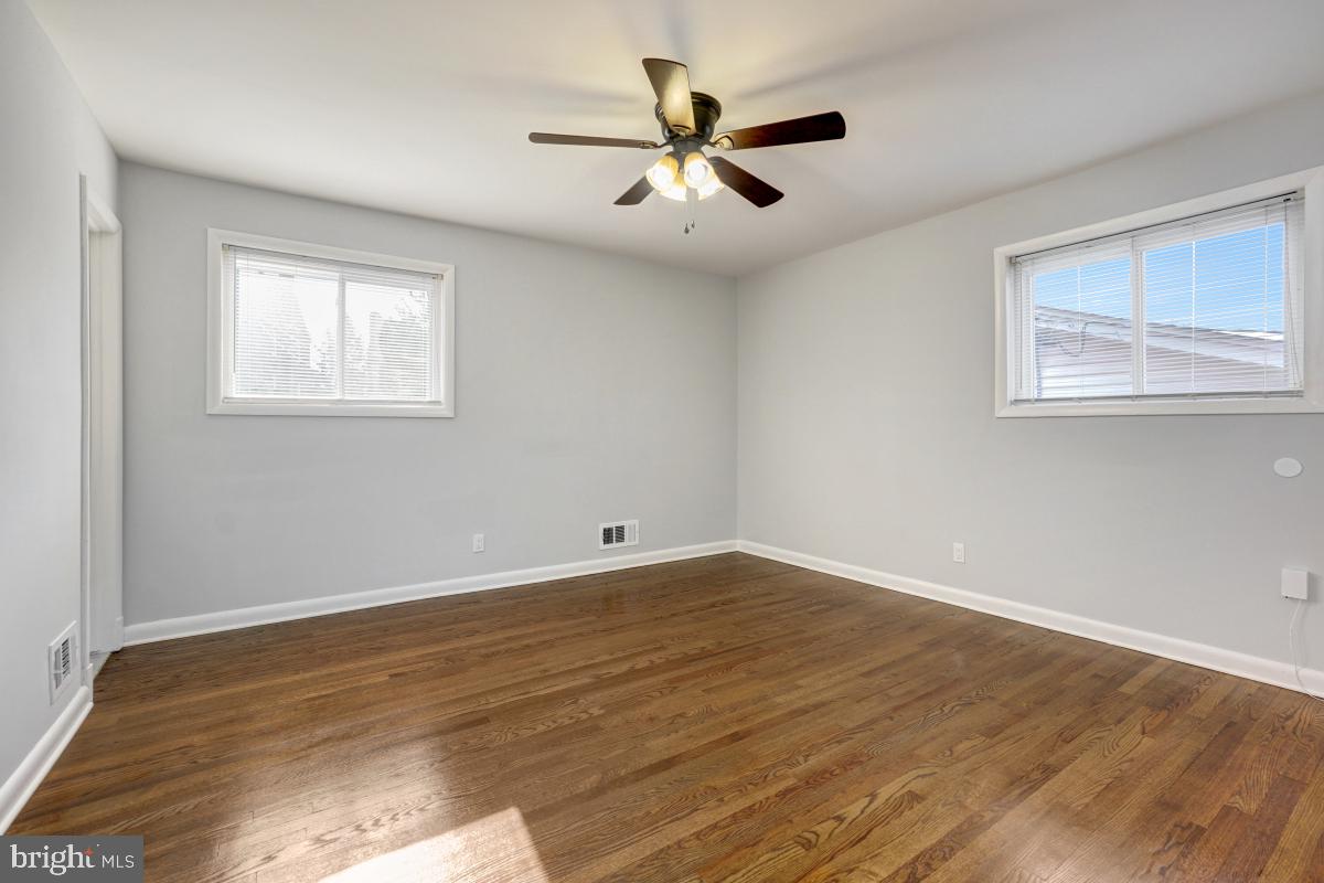 1446 Roxanna Road Northwest Washington, DC 20012 - Photo 14 of 38