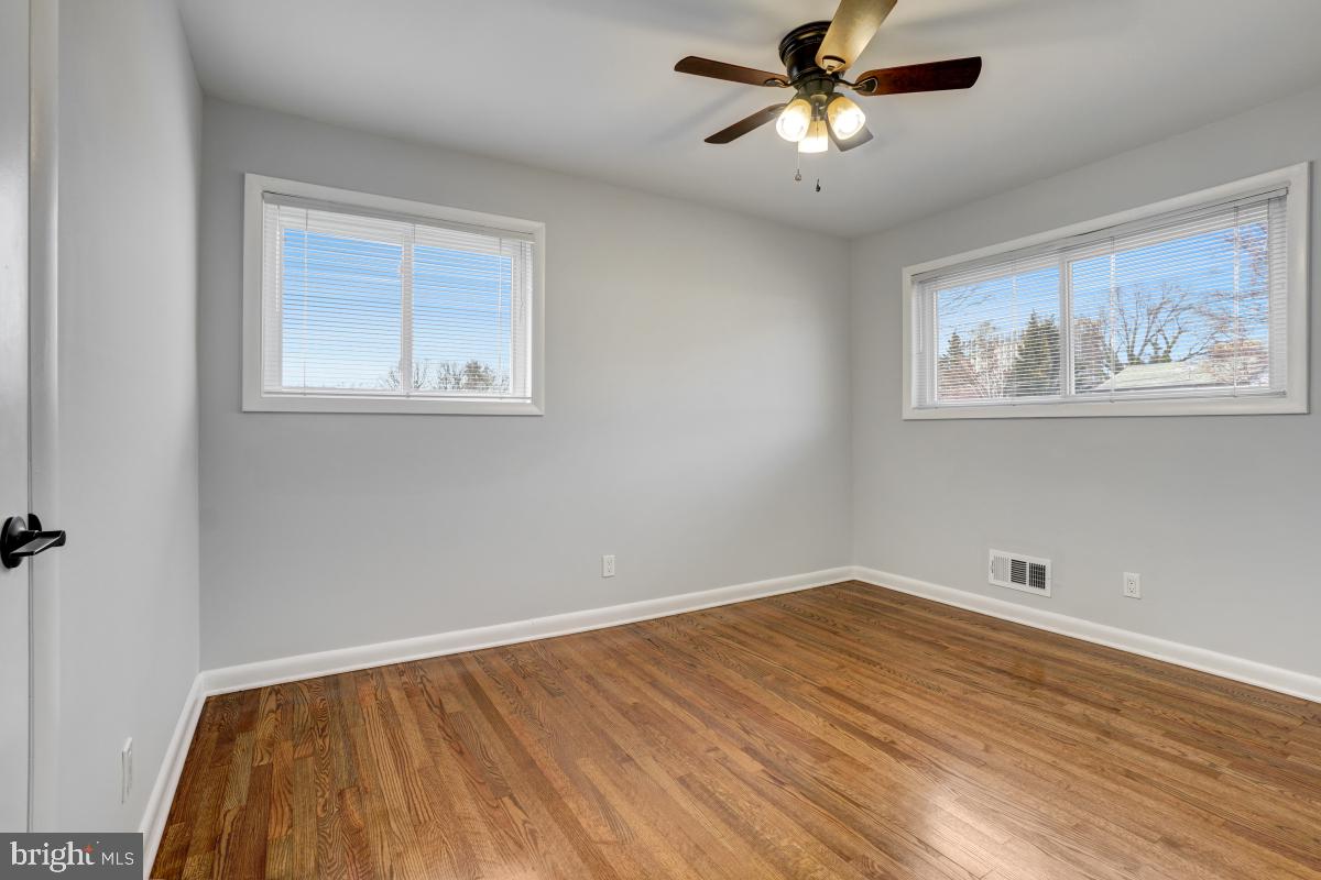 1446 Roxanna Road Northwest Washington, DC 20012 - Photo 19 of 38