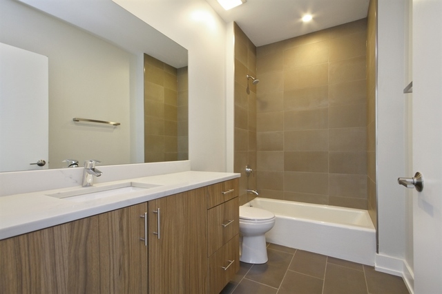 2111 South Halsted Street, Unit 402 Chicago, IL 60608 - Photo 10 of 14