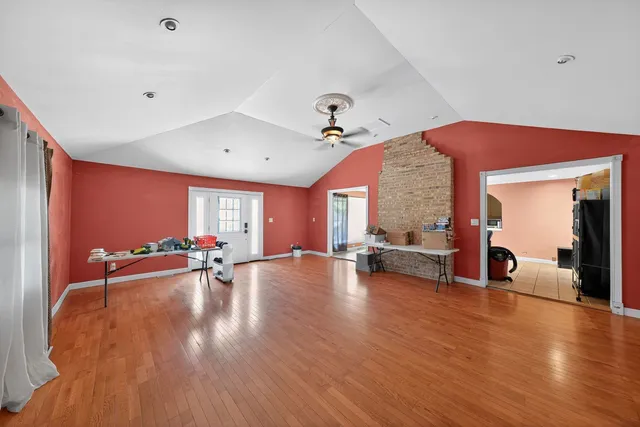 $439,900 | 11S100 Carpenter Street, Lemont, IL 60439