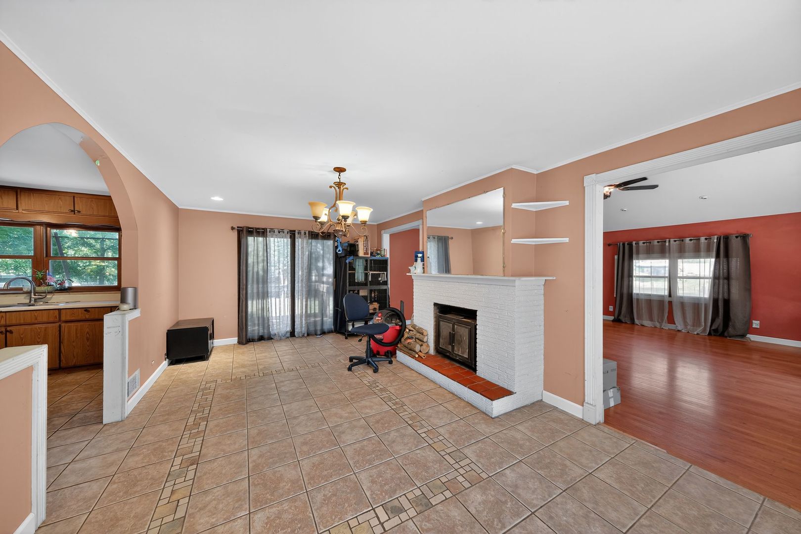 11S100 Carpenter Street Lemont, IL 60439 - Photo 5 of 21