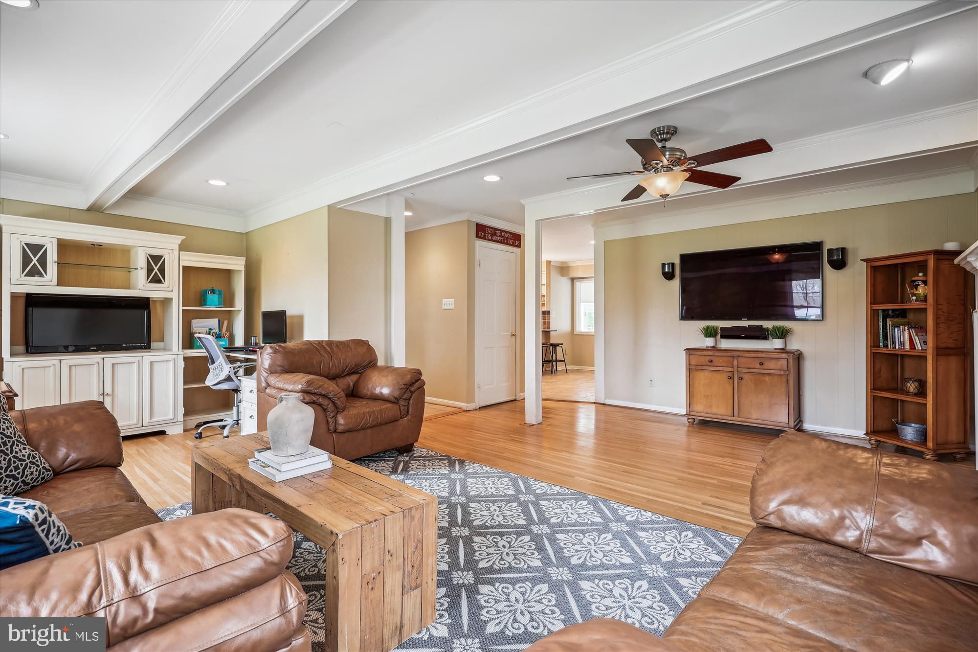 16100 Riffle Ford Road Darnestown, MD 20878 - Photo 13 of 60 Welcoming family room with fireplace