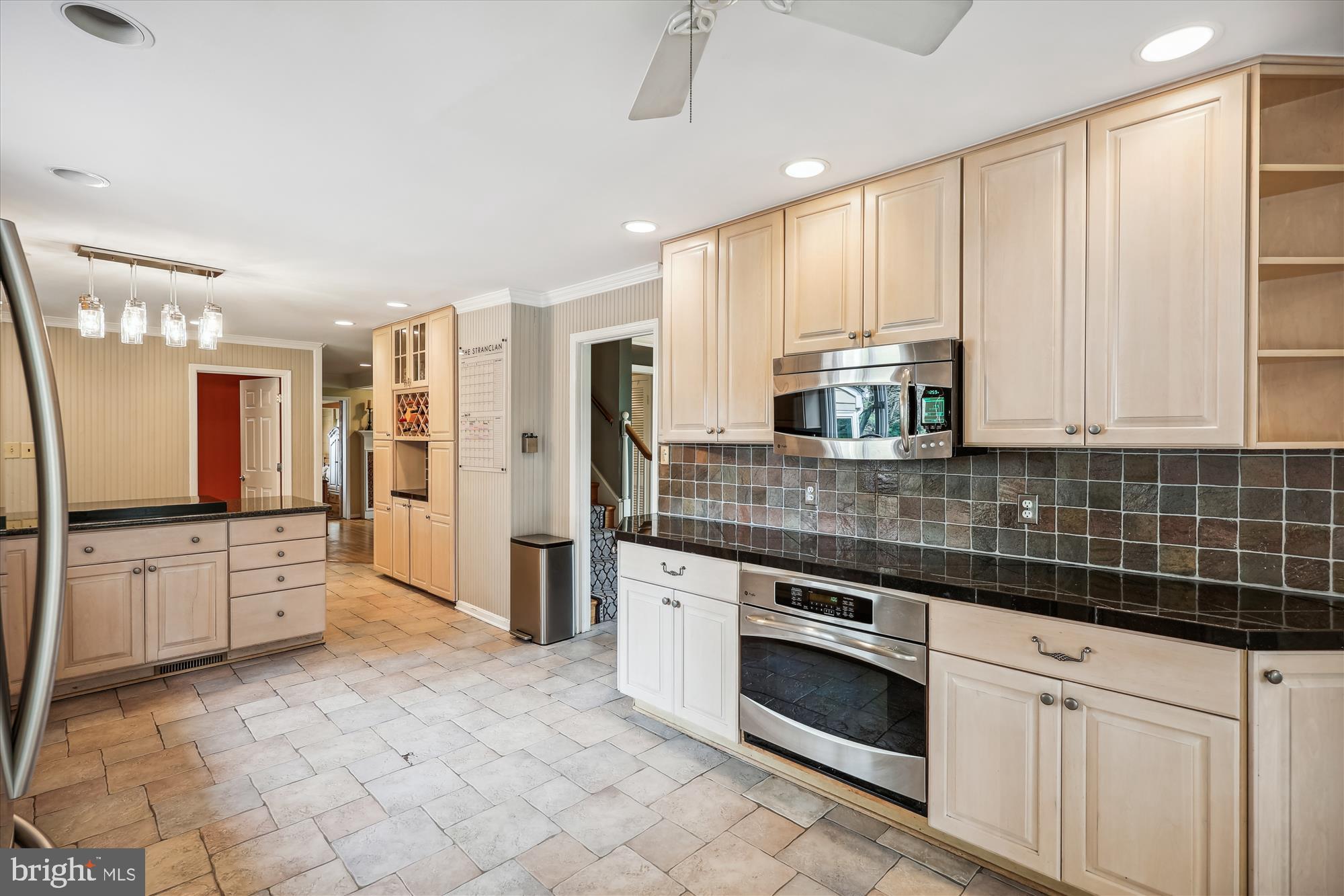 16100 Riffle Ford Road Darnestown, MD 20878 - Photo 19 of 60 Spacious kitchen connects to dining + family room