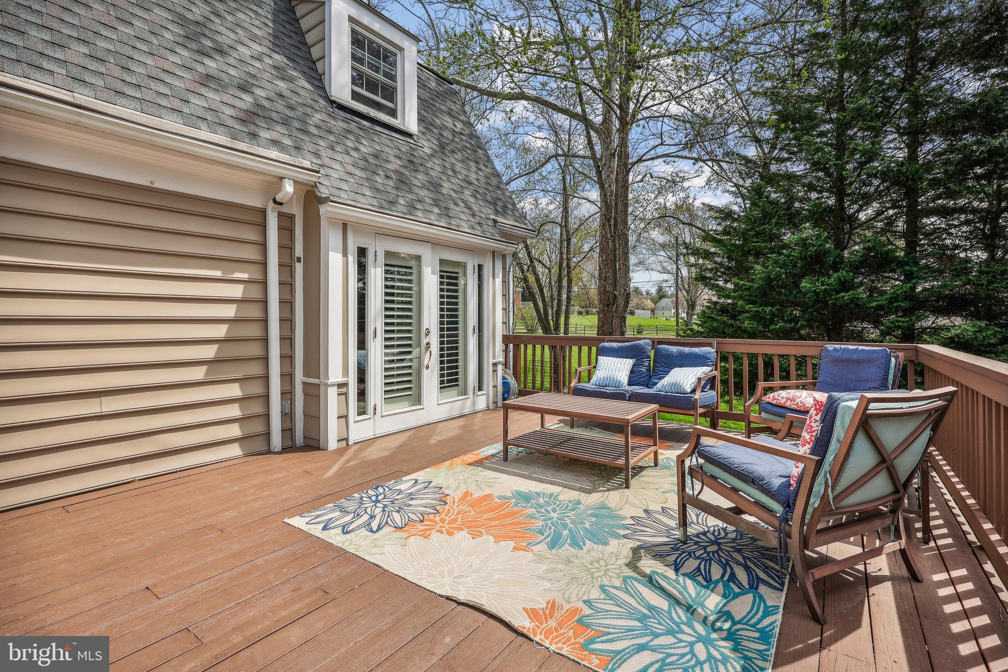 16100 Riffle Ford Road Darnestown, MD 20878 - Photo 23 of 60 Main level deck