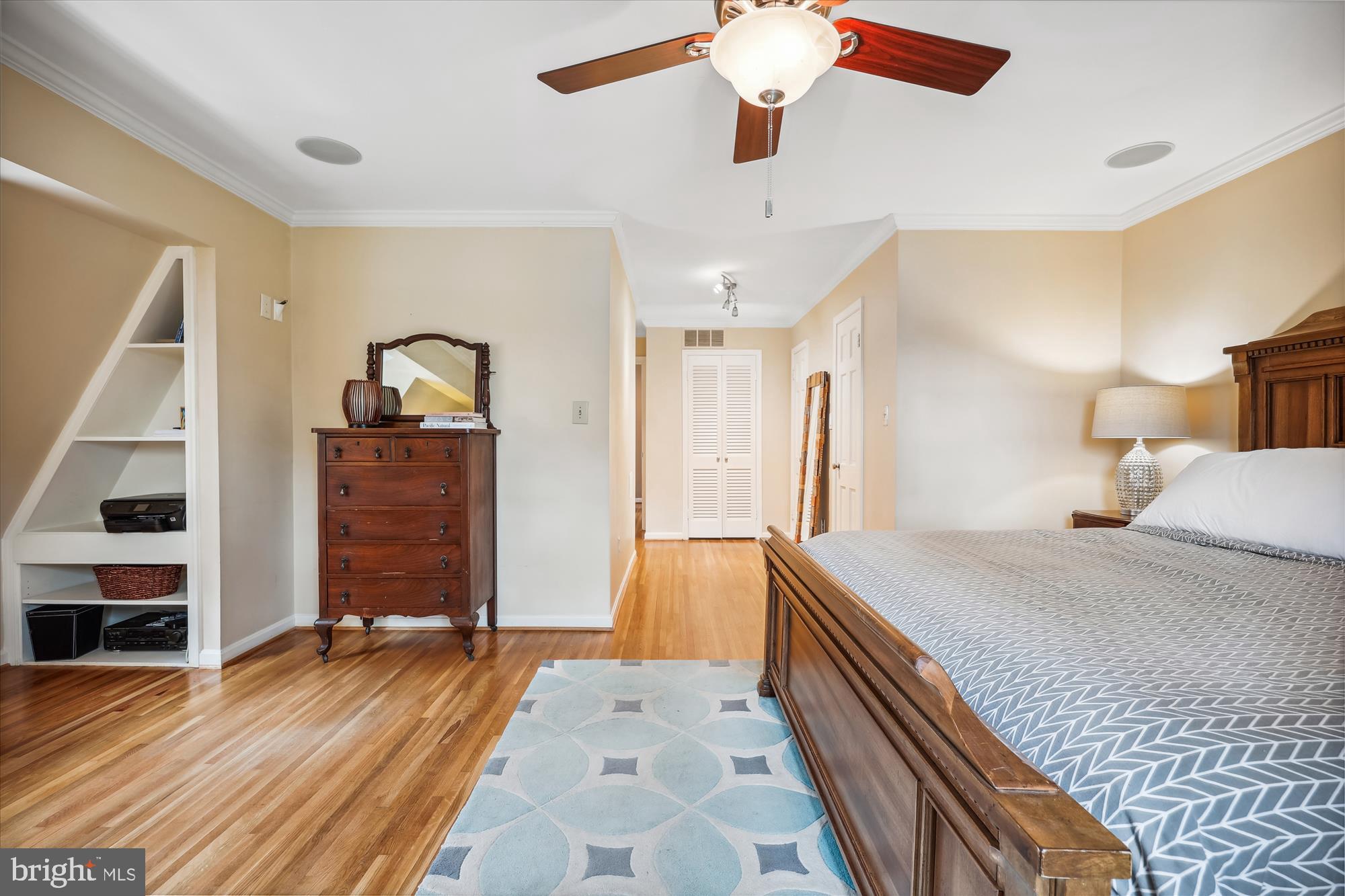 16100 Riffle Ford Road Darnestown, MD 20878 - Photo 33 of 60 Primary bedroom