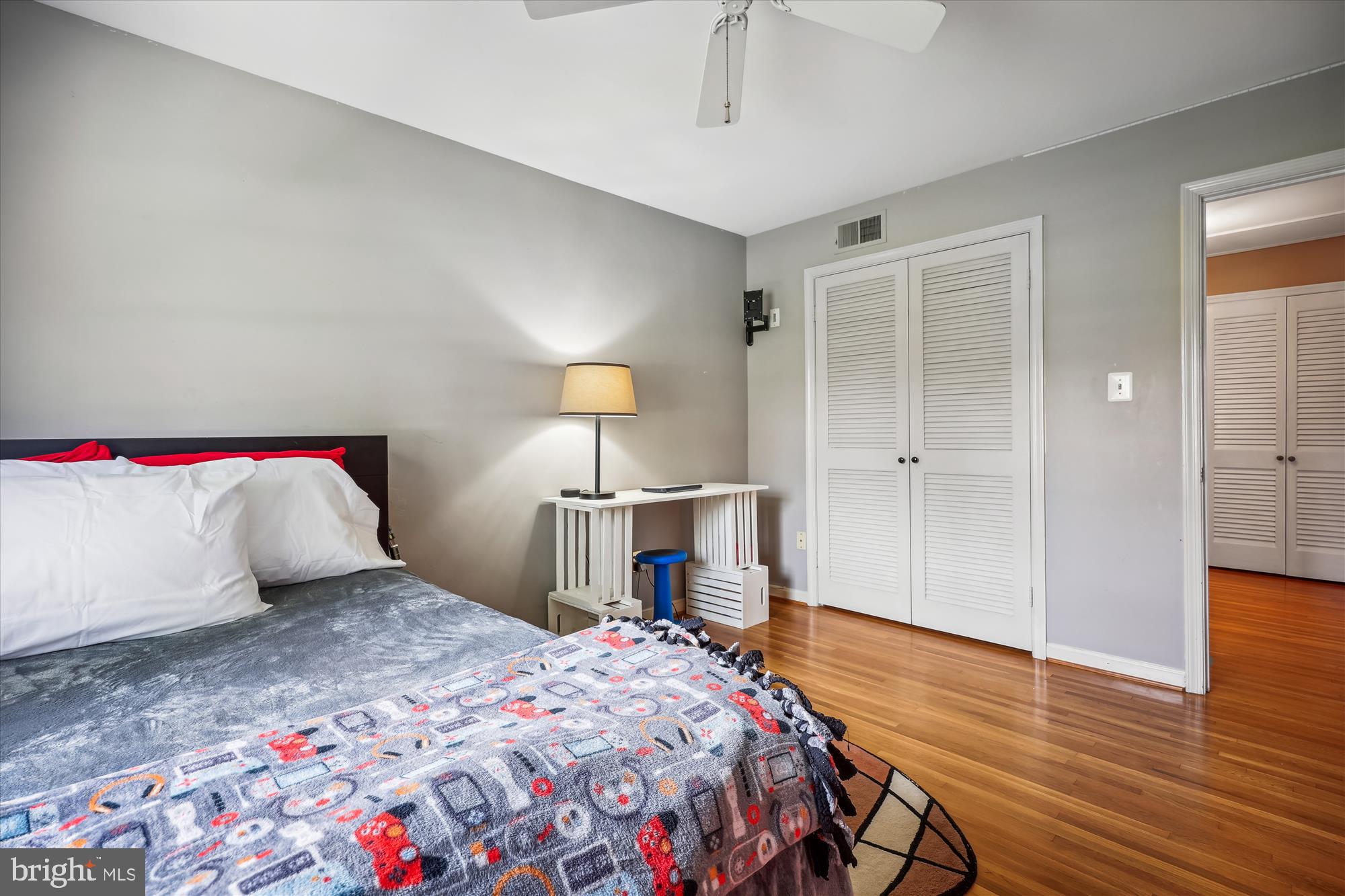 16100 Riffle Ford Road Darnestown, MD 20878 - Photo 39 of 60 Bedroom # 3 upstairs