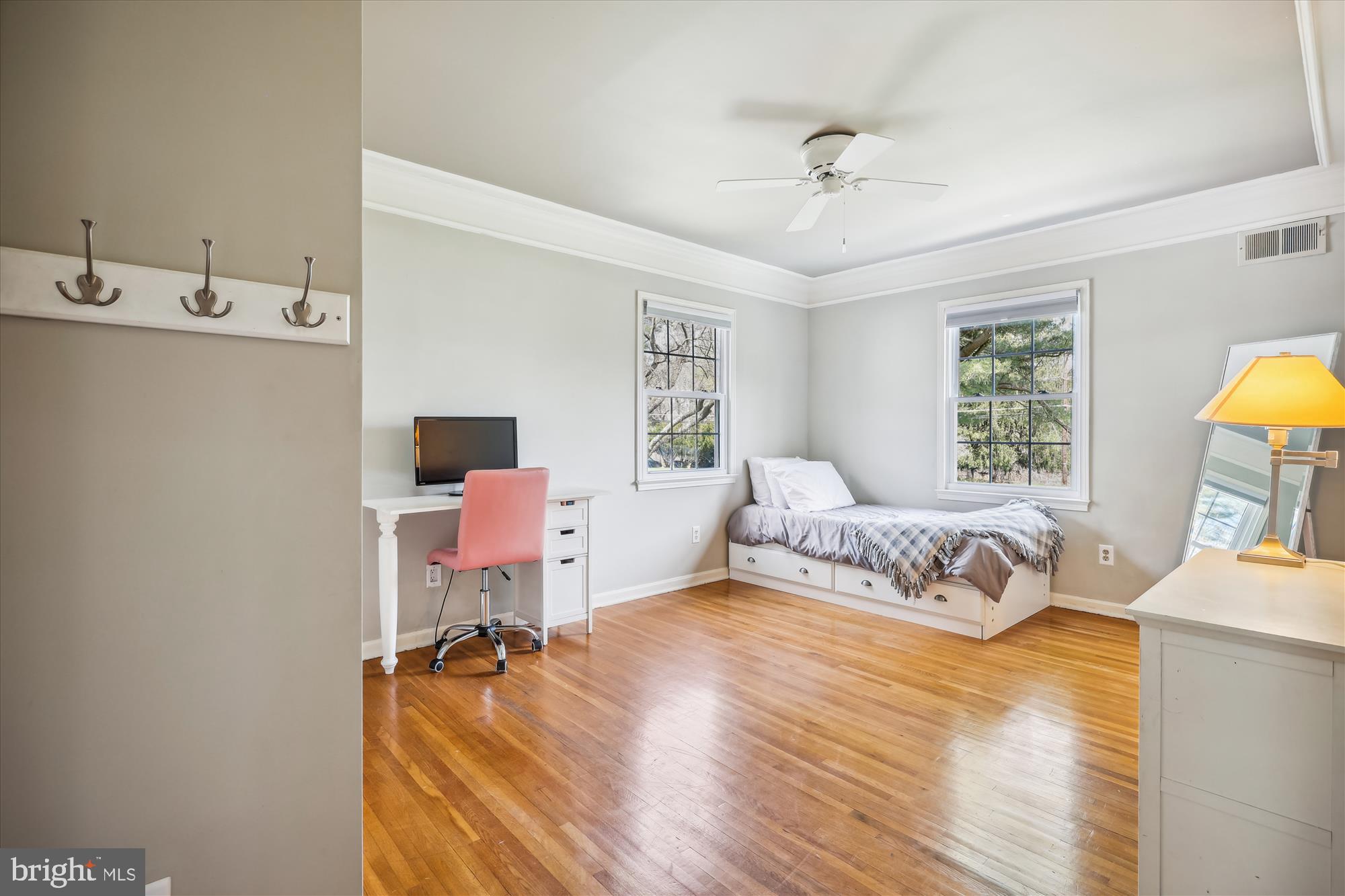 16100 Riffle Ford Road Darnestown, MD 20878 - Photo 40 of 60 Bedroom # 4 upstairs