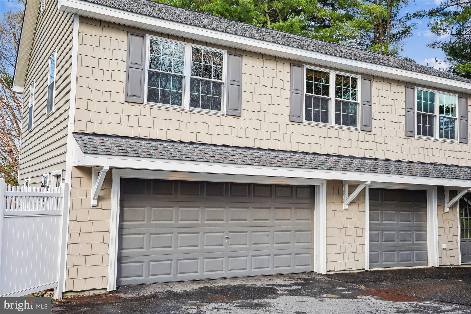 16100 Riffle Ford Road Darnestown, MD 20878 - Photo 52 of 60 Detached three-car garage w/ studio space above