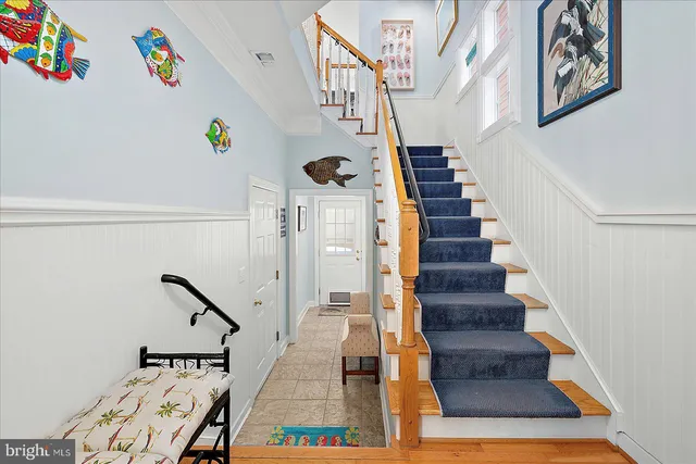 a view of entryway and hall