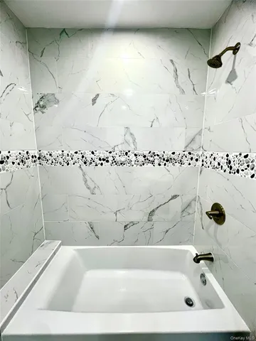 $3,200 | 126 West Main Street, Unit 1, Middletown, NY 10940