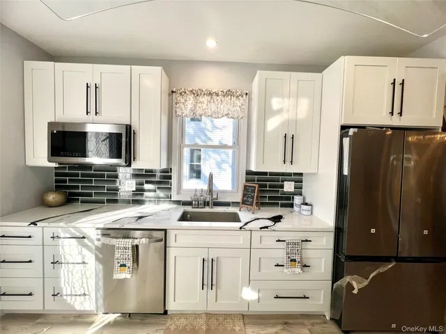 $3,200 | 126 West Main Street, Unit 1, Middletown, NY 10940