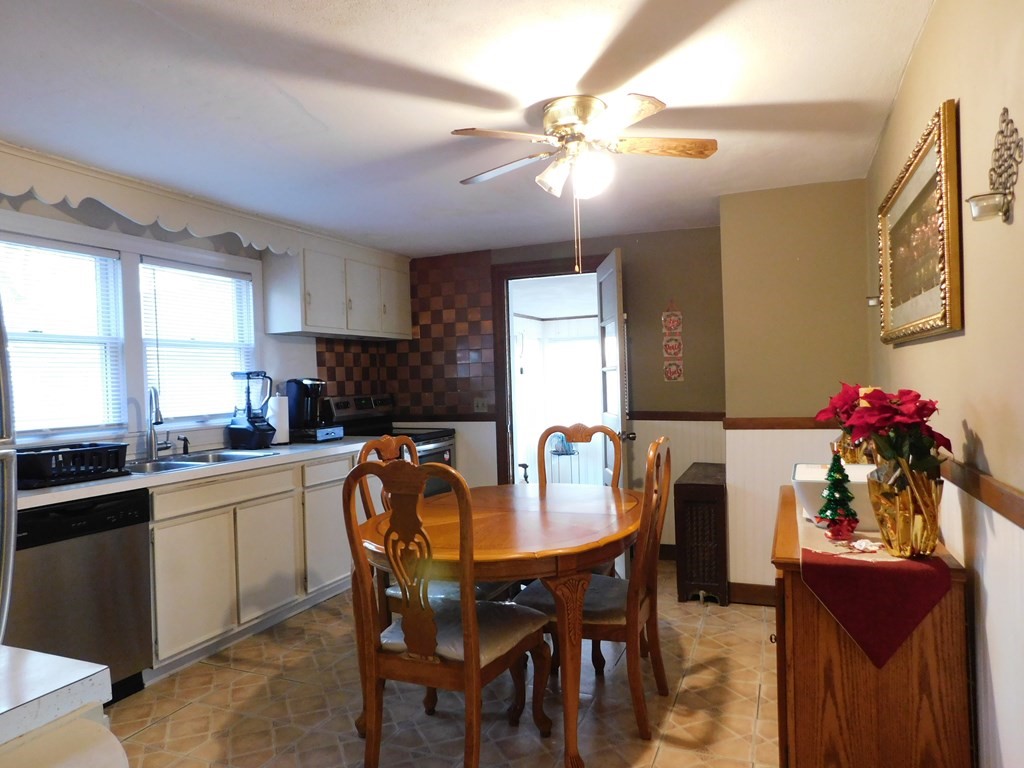 83 Wilton Street Springfield, MA 01109 - Photo 8 of 17