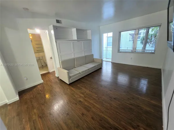 $1,799 | 1616 Euclid Avenue, Unit 12, Miami Beach, FL 33139