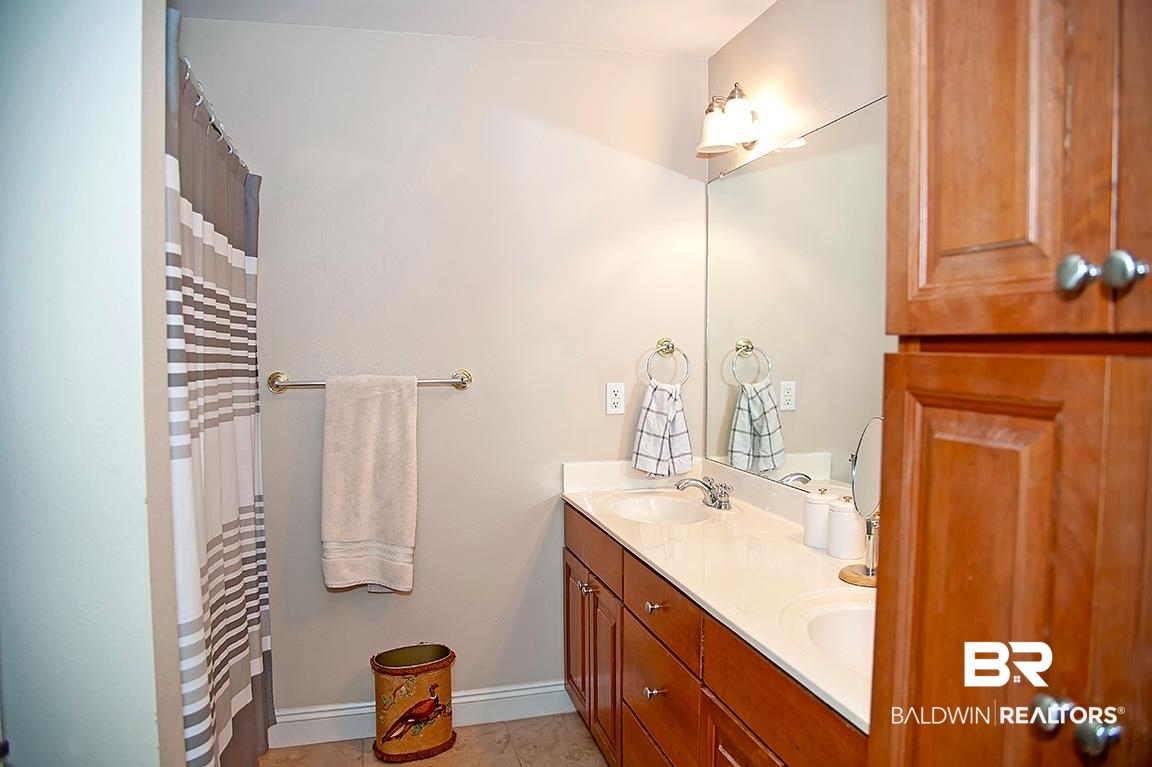 6580 Spaniel Drive Daphne, AL 36527 - Photo 28 of 34 Upstairs Bath- 2 SInks