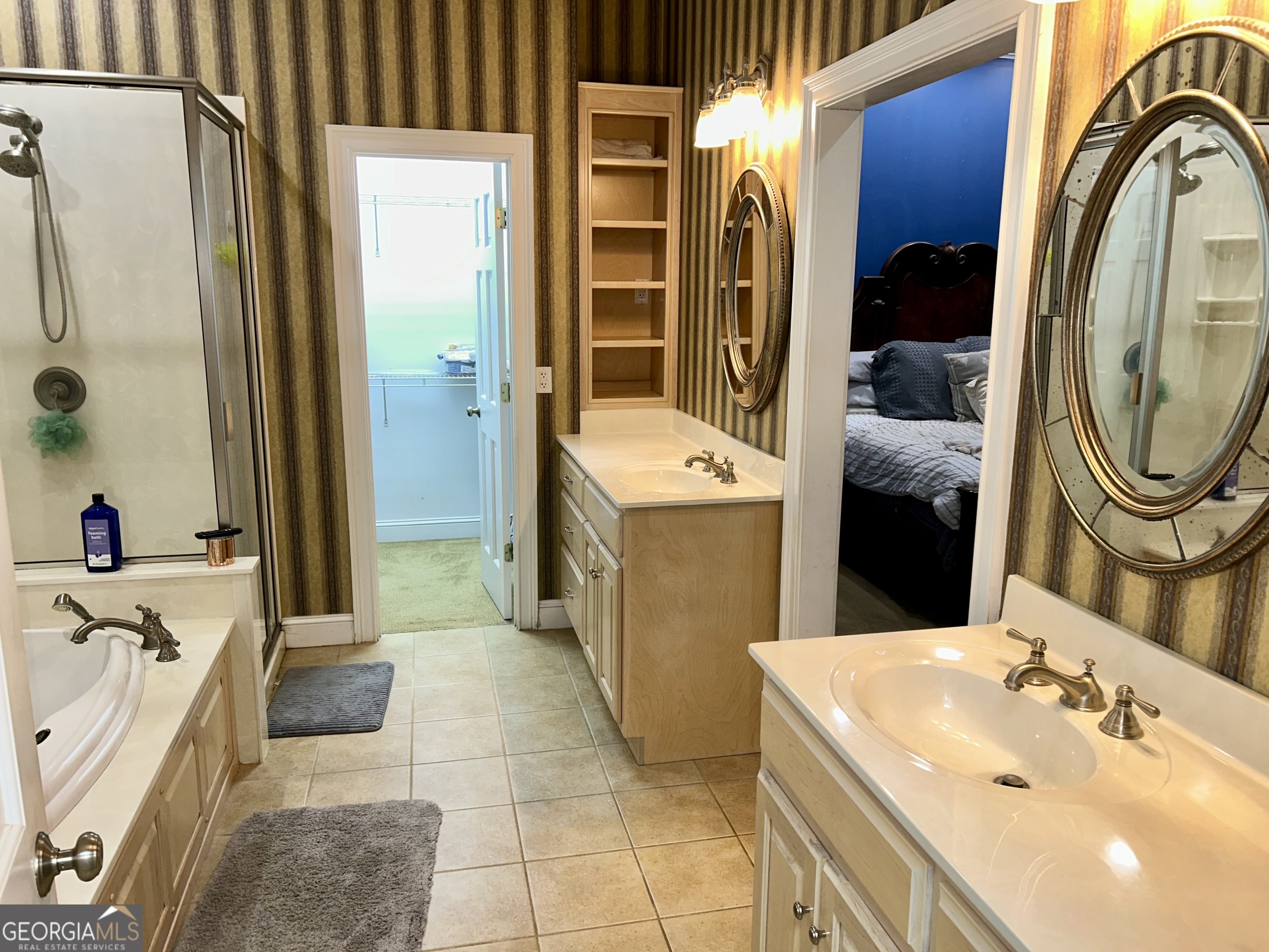 518 Fambrough Drive Elberton, GA 30635 - Photo 36 of 74 a bathroom with a sink and a mirror