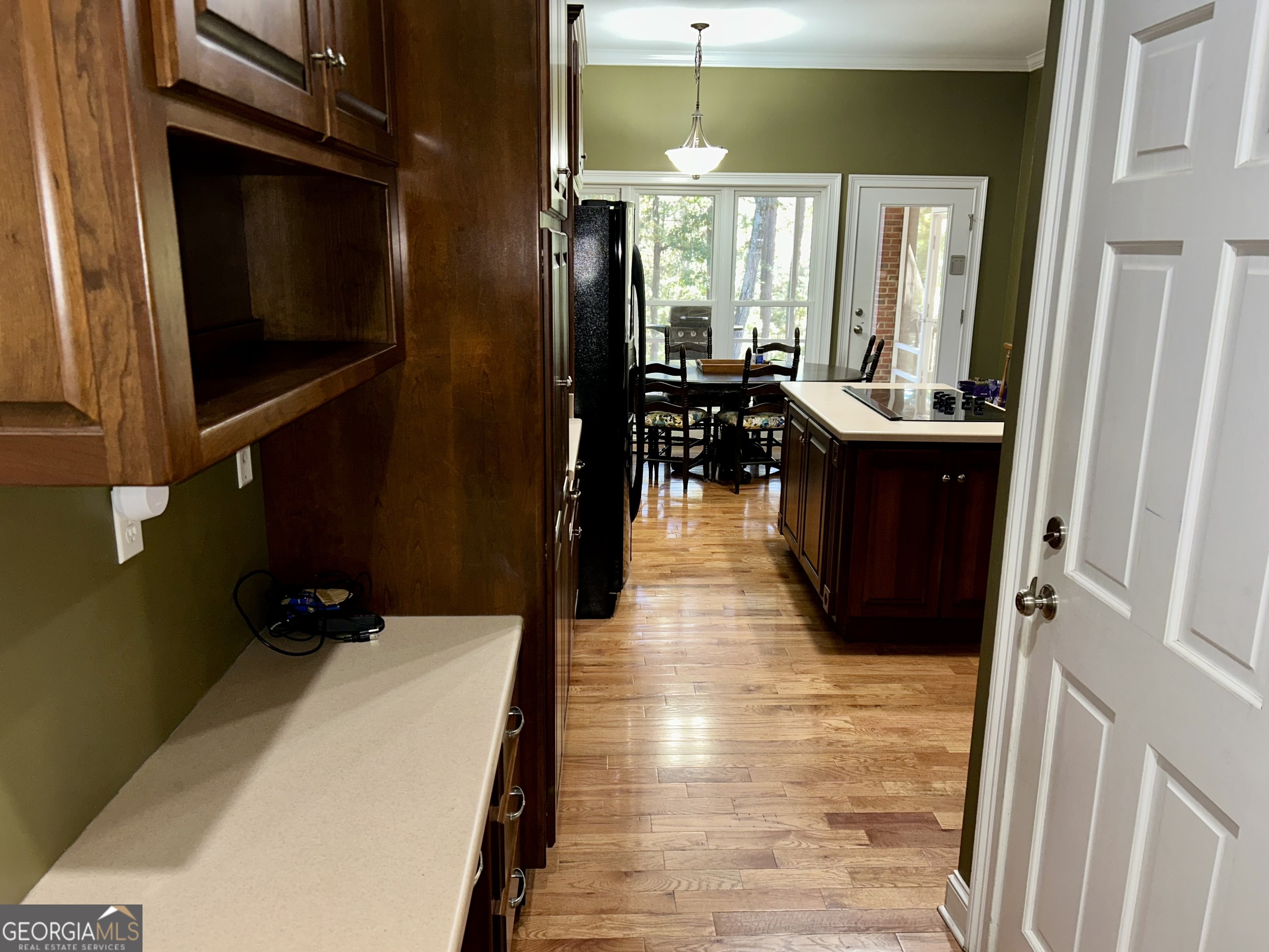 518 Fambrough Drive Elberton, GA 30635 - Photo 48 of 74 a living room with furniture mirror and a flat screen tv