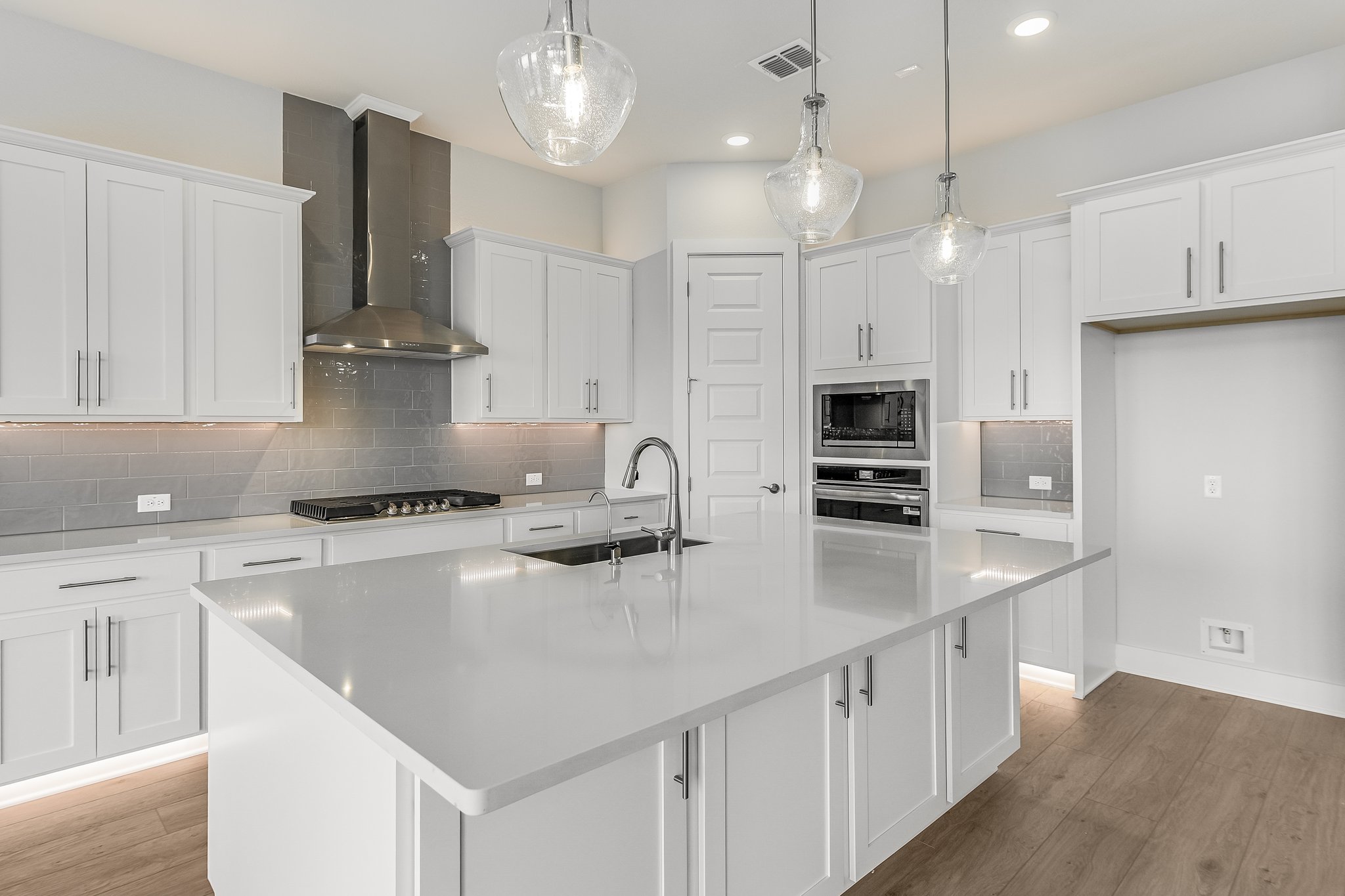 17308 Hattie Trace Austin, TX 78738 - Photo 7 of 39 Kitchen