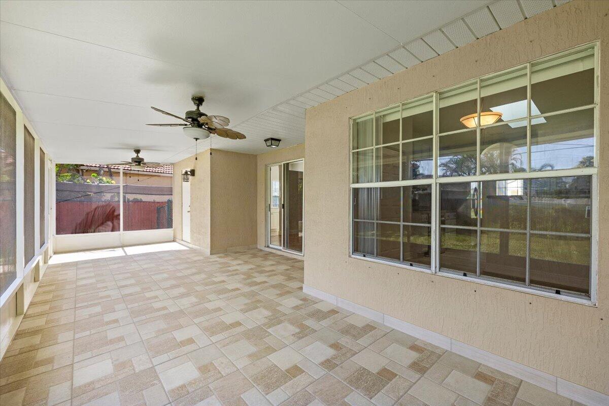 2385 Southwest Neal Road Port St. Lucie, FL 34953 - Photo 33 of 38 33-424A1450