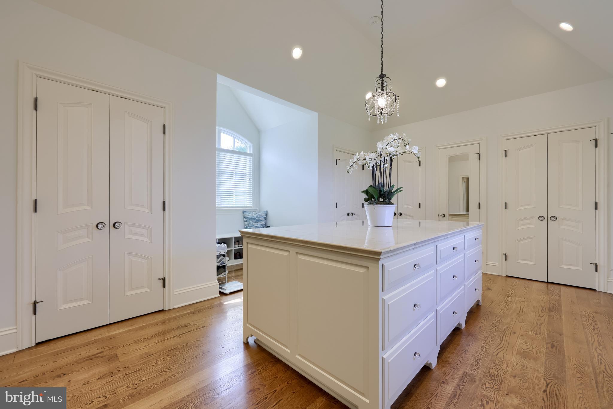 905 Greenside Drive Lititz, PA 17543 - Photo 65 of 127 a spacious bathroom with double vanity sink and a mirror