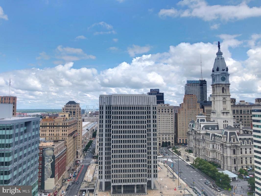1600-18 Arch Street, Unit 1013 Philadelphia, PA 19103 - Photo 31 of 31 a city view