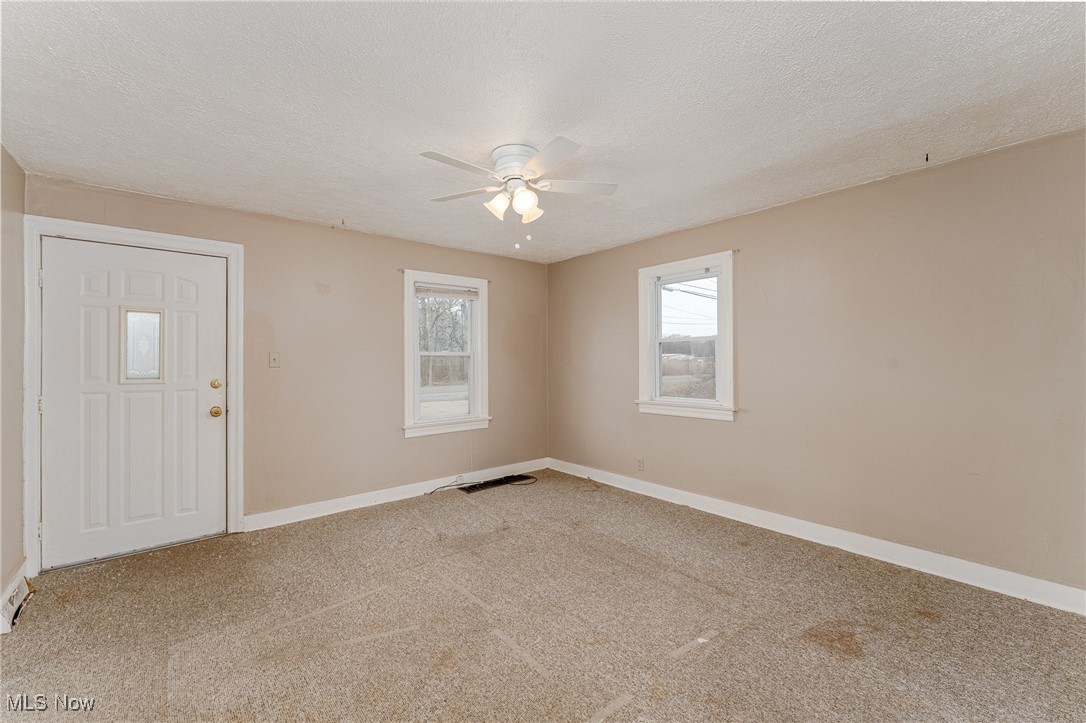 1121 Jacoby Road Akron, OH 44321 - Photo 3 of 20